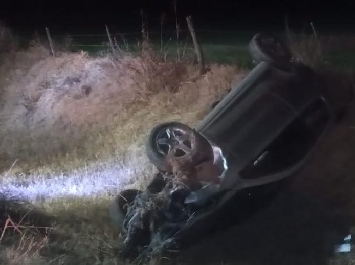Dos jóvenes lesionados en un accidente en Freyre