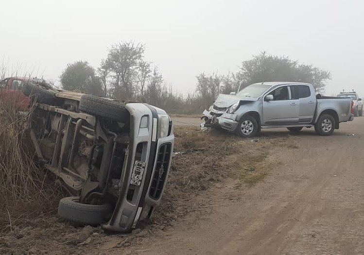 Chocaron camionetas en zona rural de Col. Valtelina
