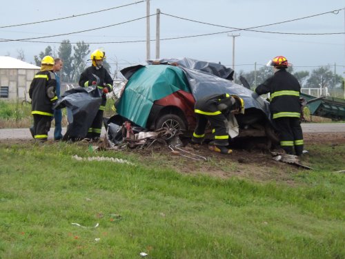 El peor comienzo: Cinco jóvenes muertos en un accidente en Suardi