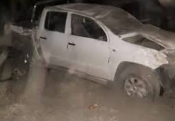 Dos heridos al volcar una camioneta en La Para
