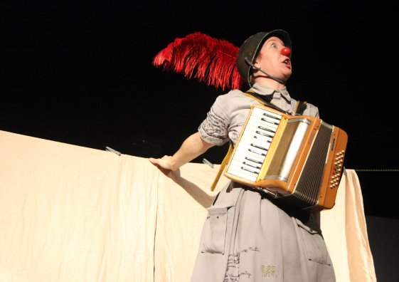 Ingue le puso punto final a la subsede Suardi del Festival de Teatro