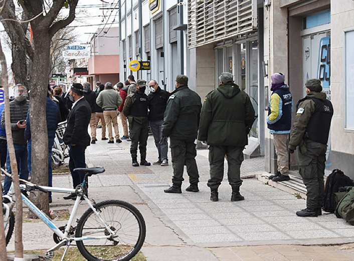 Allanamientos de Gendarmería en San Francisco, Morteros y Devoto
