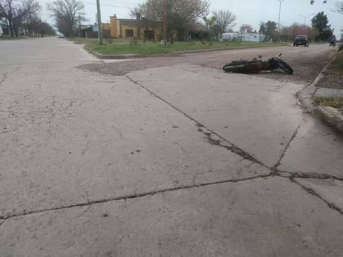 Motociclistas lesionados en un accidente en Hersilia