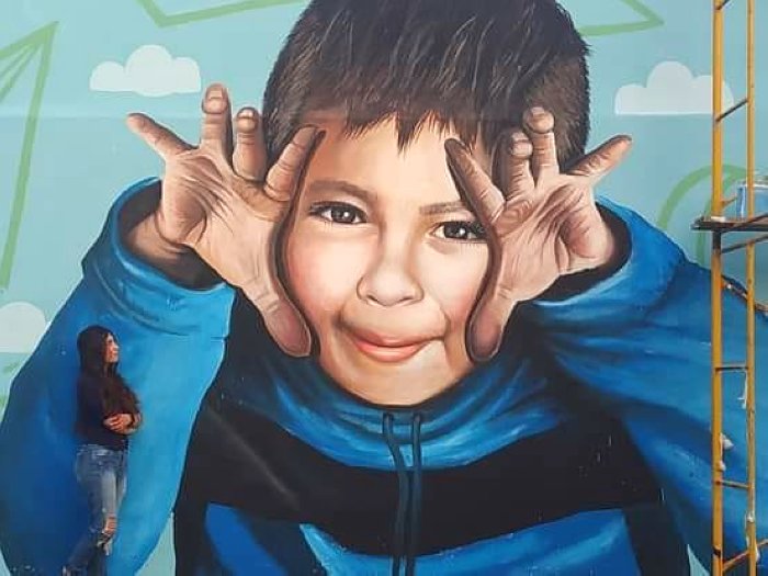 Ceres: Jalife pintó un mural de Maxi Sosa