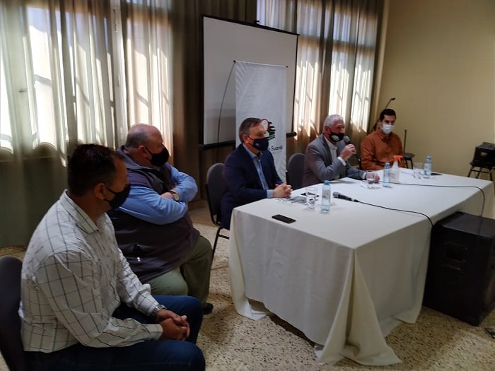 Michlig anunció la entrega de respiradores a las cuatro ciudades