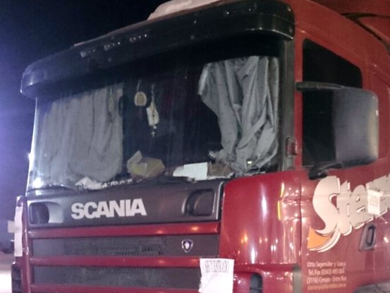 San Cristóbal: Investigan la muerte de una mujer que cayó de un camión