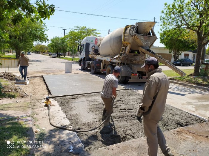 Continúan las obras de ripio y bacheo en Morteros