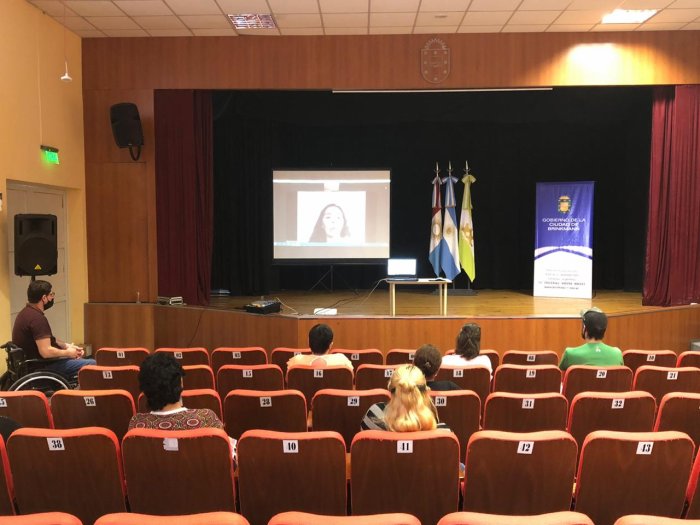 Primeros pasos de una nueva cooperativa en Brinkmann