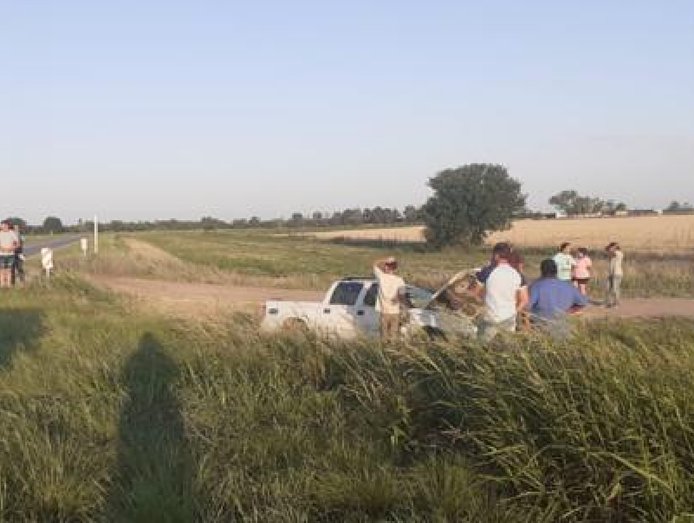 Seeber: Choque entre un auto y una camioneta dejó daños materiales