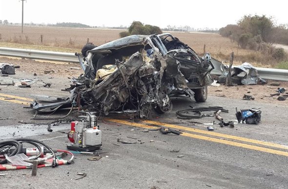 Dos muertos en un accidente entre Palacios y Tacural