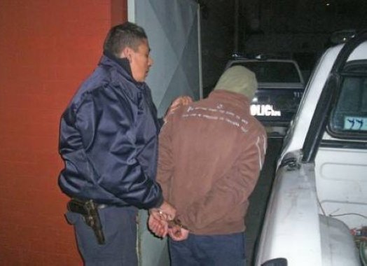 Cuatro individuos abusaron de una niña en Brinkmann