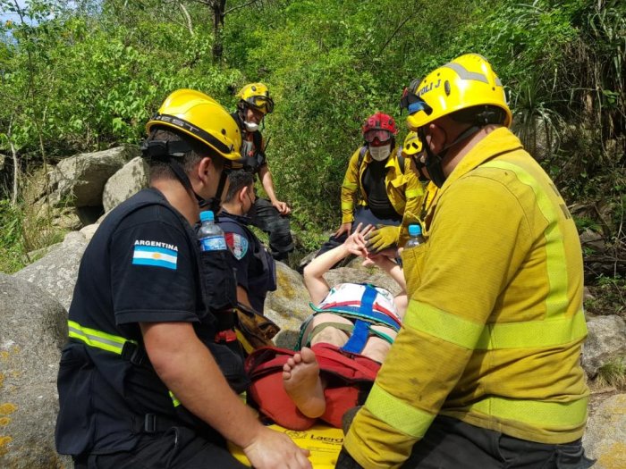 Turista de Suardi lesionada en un sendero serrano