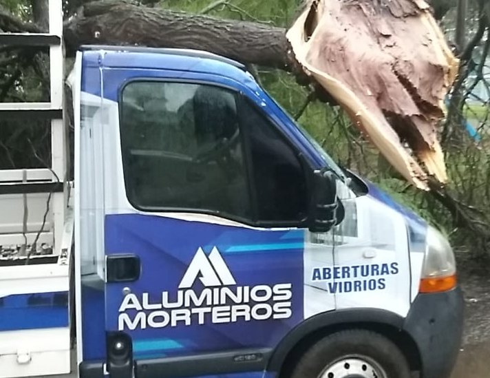 Fuerte tormenta se abatió sobre la región