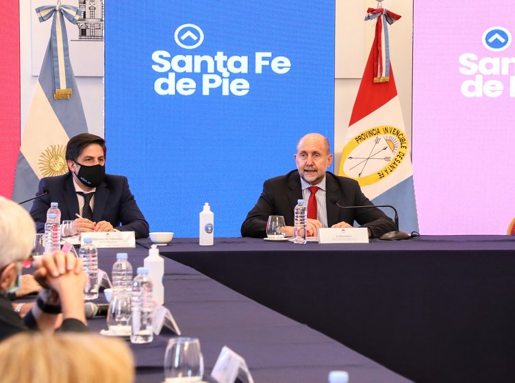 Perotti dijo que el retorno a las aulas es una decisión tomada