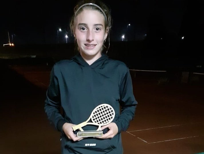 Angelina Assis campeona provincial en Córdoba