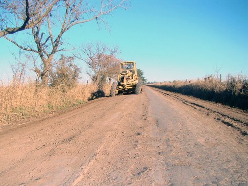 Se puso en marcha el programa para mejorar caminos rurales