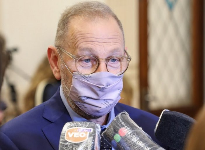 El Ministro Corach dijo que la provincia está al límite en el sistema sanitario