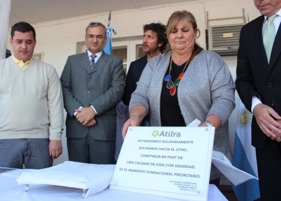 Clínica 10 de setiembre donó equipamiento al Hospital de Humberto Primo