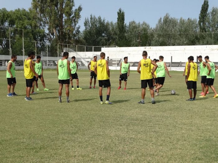 La provincia salió a aclarar sobre el cierre de clubes
