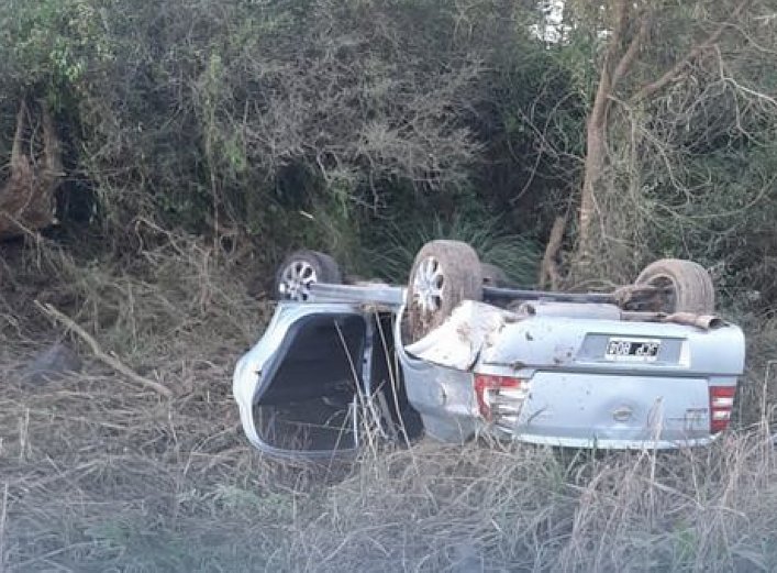 Automovilista volcó en cercanías de Ñanducita