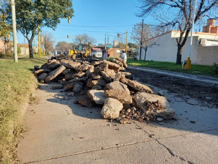 Suardi: Realizan bacheo en una esquina muy deteriorada