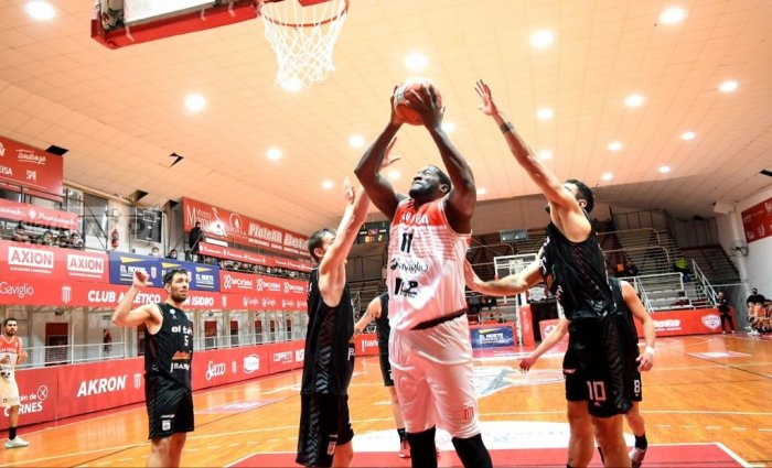 Liga Argentina: Tiro volvió al triunfo ante San Isidro