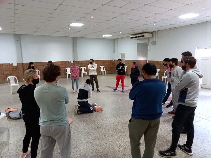 Nueva jornada de capacitación en RCP y primeros auxilios en clubes de Suardi