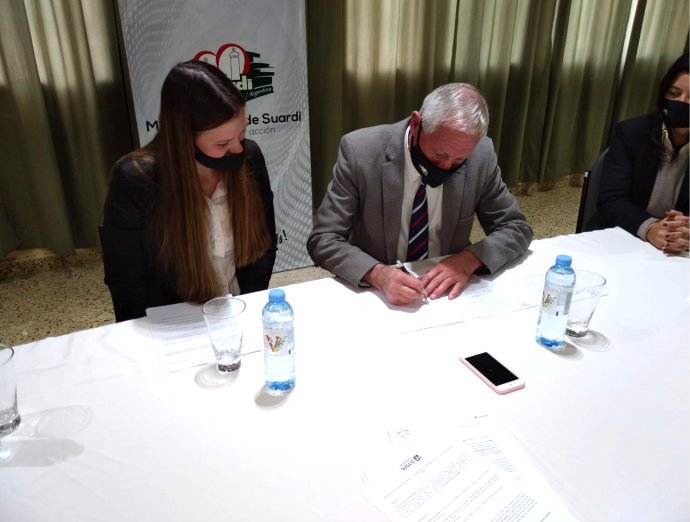 Suardi: El municipio firmó un convenio con la Universidad Siglo 21