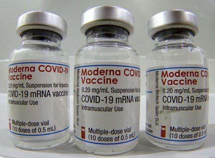 Llegan las dosis de Moderna para completar esquemas