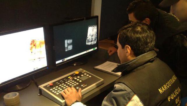 Morteros: Realizan controles con un scanner móvil y canes