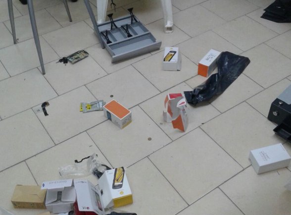 Morteros: Desvalijaron un local de telefonía celular 