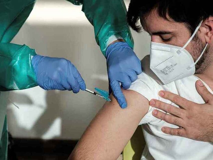 La provincia comenzó a aplicar segundas dosis a personas de 12 a 17 años