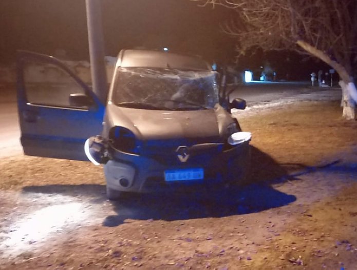 Brinkmann: Chocaron contra un árbol y una joven sufrió lesiones