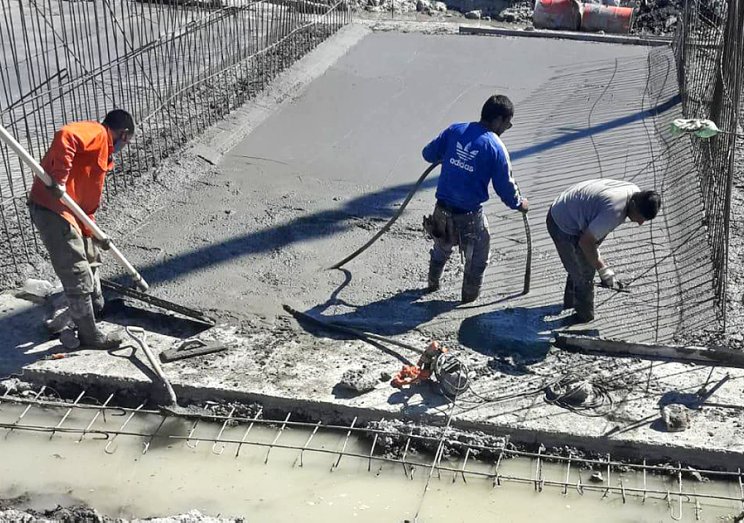 Avanza la construcción de un nuevo puente sobre la laguna La Verdecita