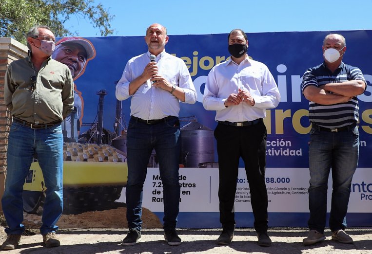 Caminos de la Ruralidad: Perotti firmó convenios de adhesión con Ramona y Col. Aldao