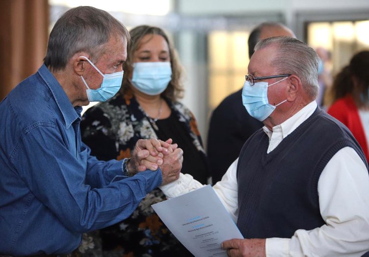 Schiaretti anunció desagües para Morteros y entregó aportes a productores 