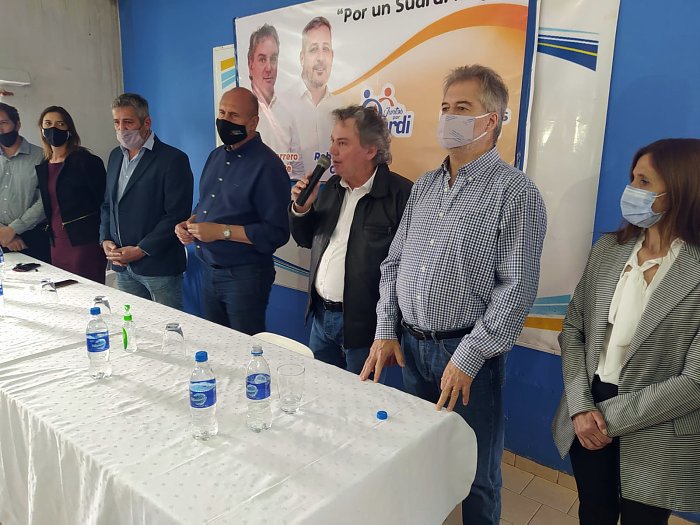 Perotti pasó por Suardi y dió un fuerte respaldo al Arq. Aníbal Ferrero