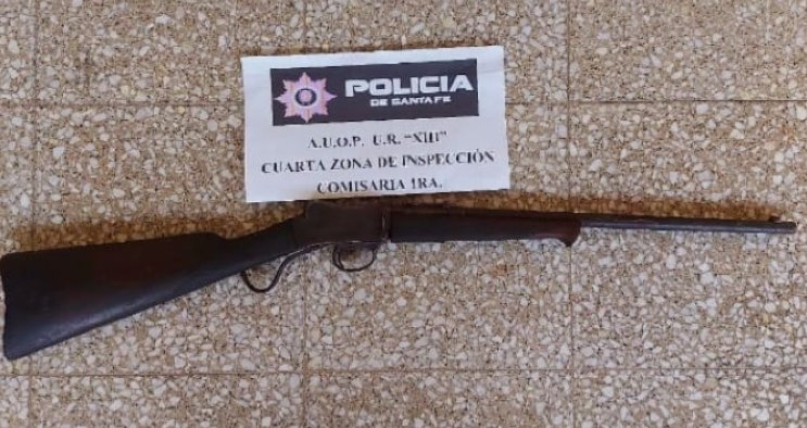 Menor detenido en San Cristóbal por portación y abuso de arma de fuego