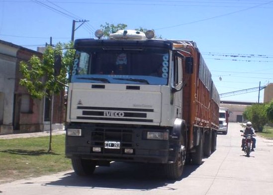 Suardi: Convocan a camioneros para crear un estacionamiento común