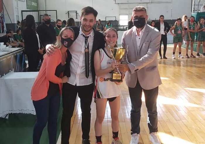 Centro de Brinkmann es campeón provincial U 15 femenino