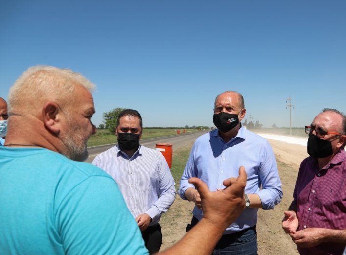 Perotti recorrió obras que se realizan en la Ruta 34