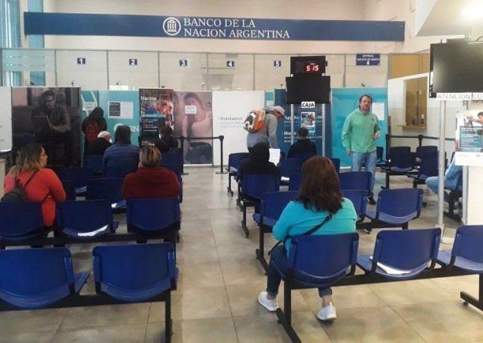 Los bancos volverán a atender sin turno previo