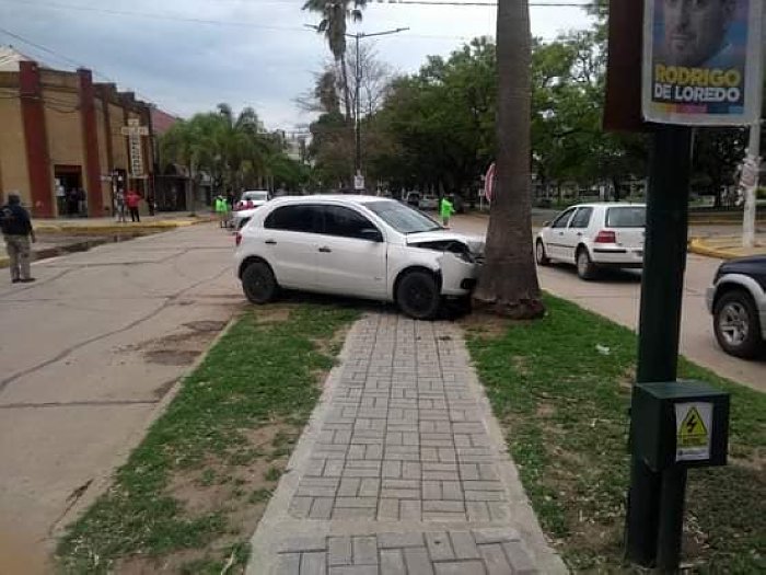 Menor lesionada en choque de autos en Morteros