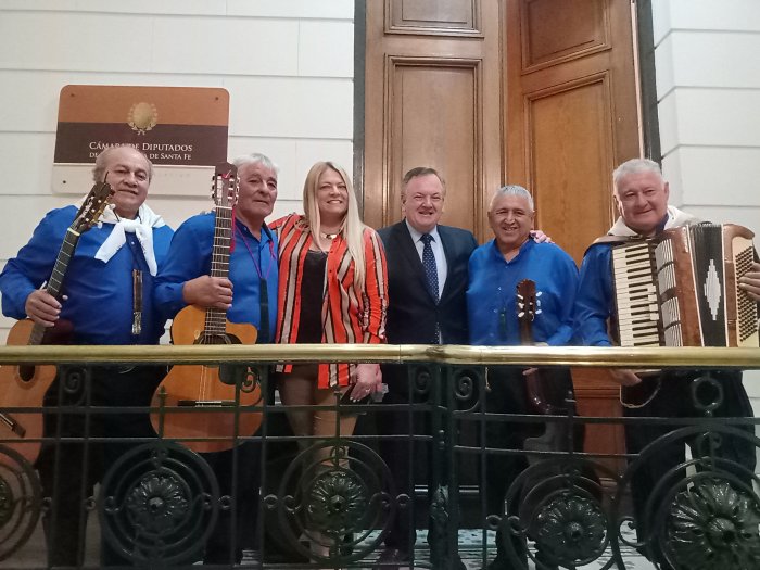 La Cámara de Senadores rindió homenaje al conjunto Ivotí