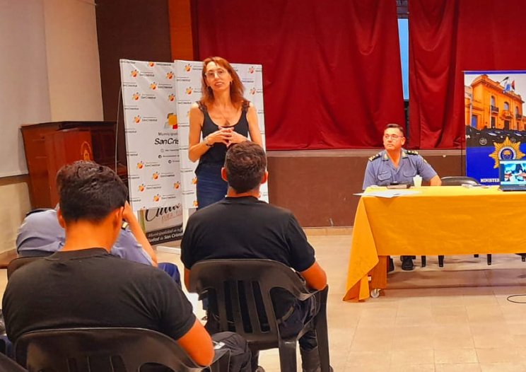 Concretaron capacitación para policías de la UR XIII