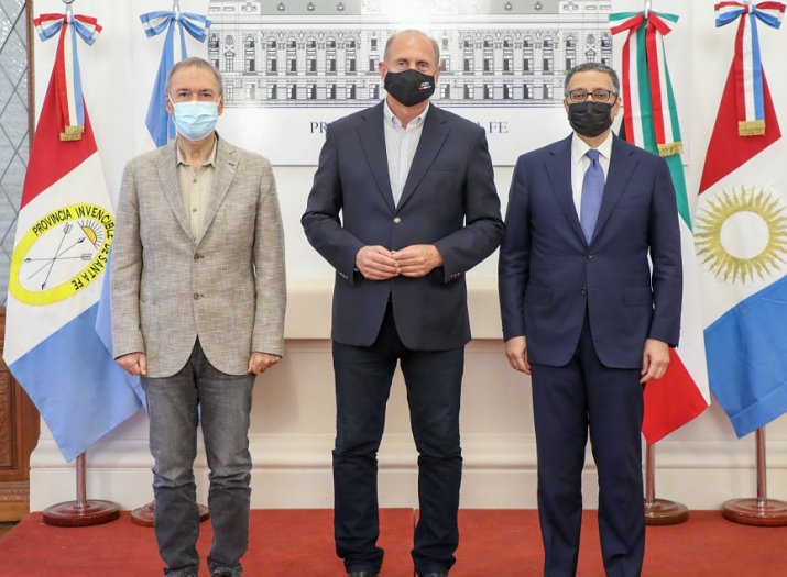 Santa Fe, Córdoba y Kuwait firmaron el crédito para el Acueducto Interprovincial