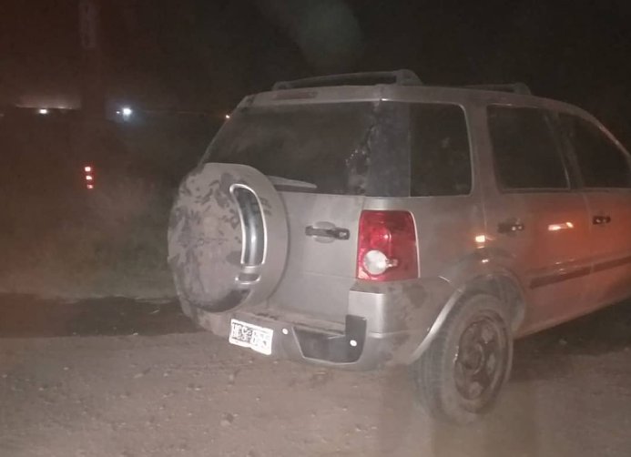 Camioneta cayó a un canal de desagüe en Morteros