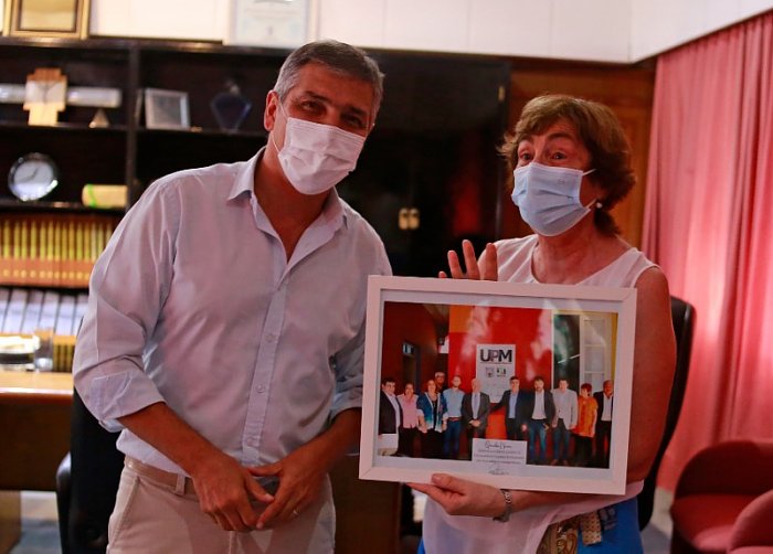 Reconocen a Norma Fenoglio por su gran aporte a la Universidad Popular Morteros