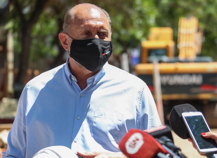 Perotti destacó el nivel de vacunación que tiene la provincia