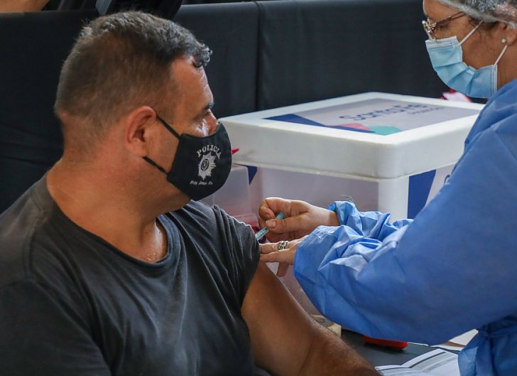 Santa Fe cuenta con más del 95% del personal policial vacunado